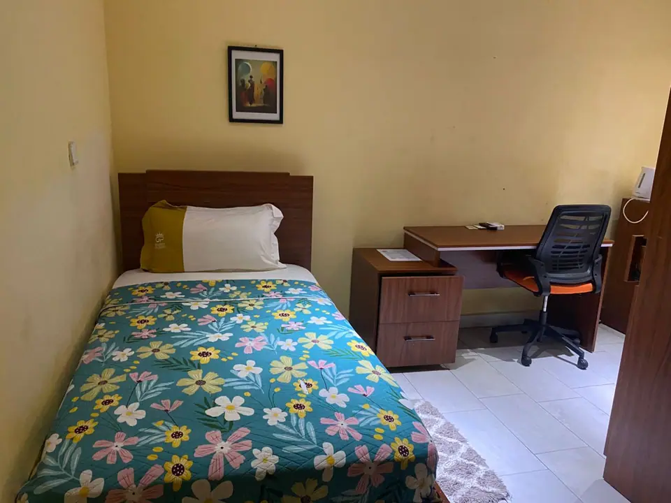 Standard Room with a desk and office chair